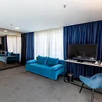 Union Plaza Hotel